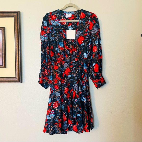 NWT Chloe Kristyn Fallon Black/Red/Blue Floral Dress Size Small - Picture 2 of 16